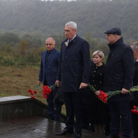 В Северной Осетии почтили память жертв схода ледника Колка: фоторепортаж