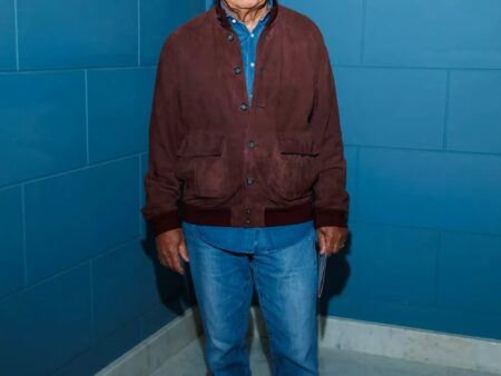 Владимир Познер удивил энергичностью на премьере в 91 год