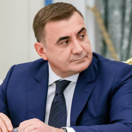 Дюмин призвал готовиться к значительному увеличению числа россиян со статусом «защитник Отечества»