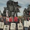 Митинг в память 32-й годовщины расстрела защитников Дома Советов: фоторепортаж