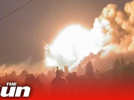 Мощный взрыв в небе над Донецком